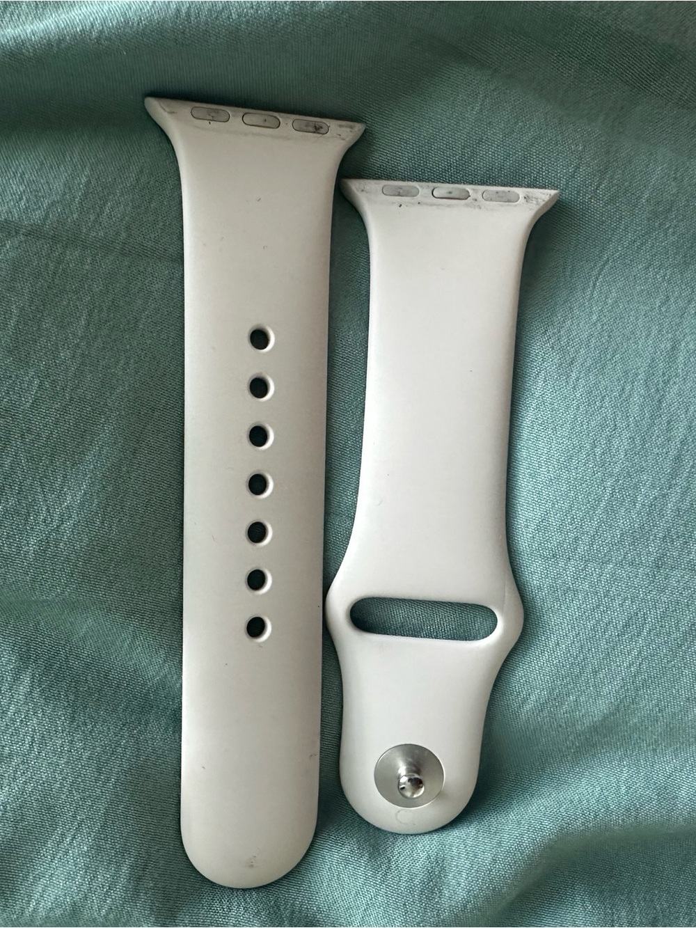 Apple Watch Series 10 Titanium 42mm A3001 (GPS + Cellular) Gold w/ Accessories - Picture 13 of 16